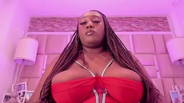 ShaniaBrownn webcam