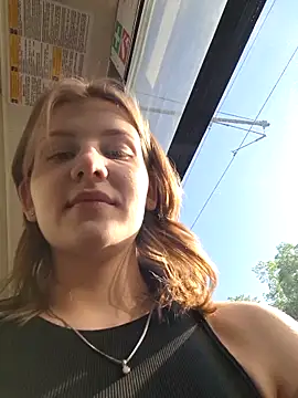 mooniekiss webcam