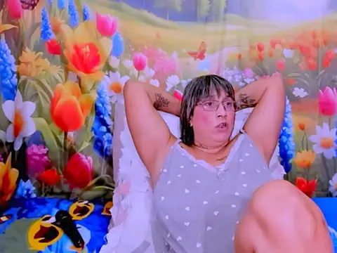 indianroxy webcam
