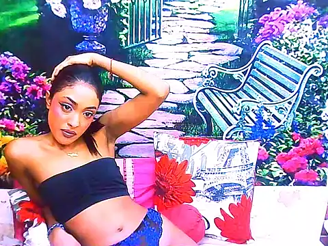 IndianPretty14u2Luv webcam