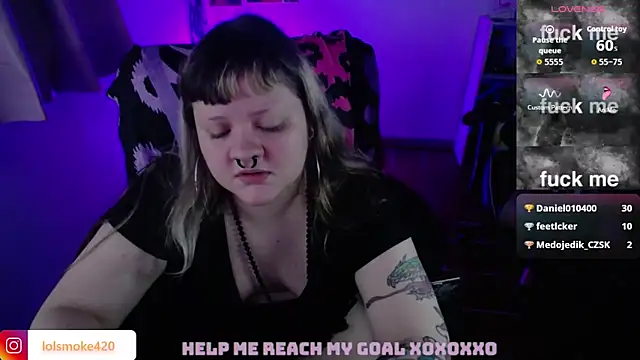 Bdsm_and_fries webcam