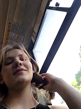 mooniekiss webcam