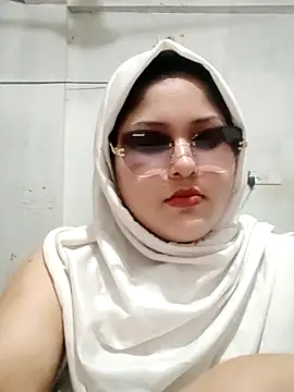 Webcam Model (Nusrat-N)  is live.Free join now!