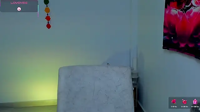Sara_Charmy webcam
