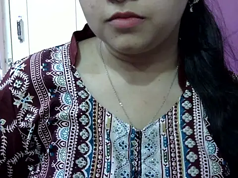 Cute_Aliyaa webcam