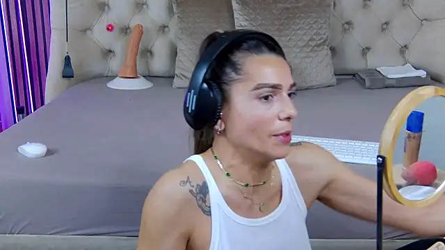 PlayfulShow webcam