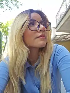 Pretty_roxxyy webcam