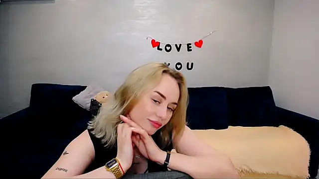 LiluMoon__ webcam