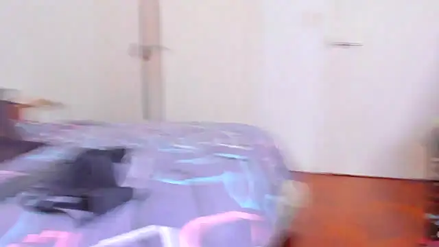 SophieLennox webcam