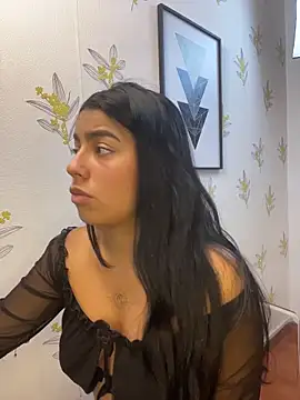 Laia_white webcam