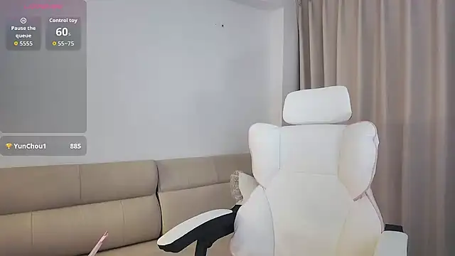 Jolie-22 webcam
