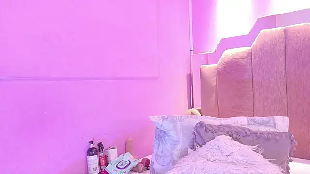 LoveQueen2 webcam