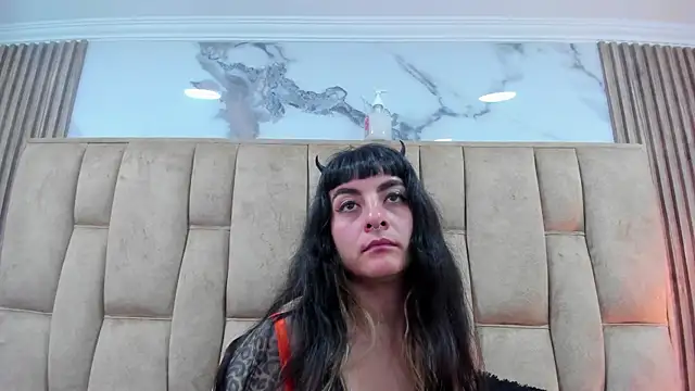 Naughty_Kittenm webcam