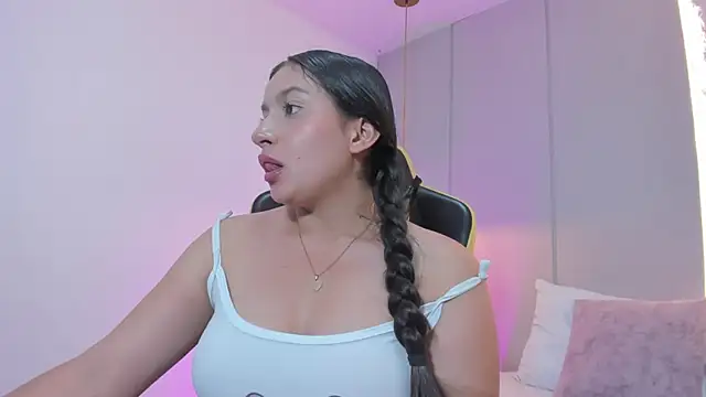 kira_relish webcam