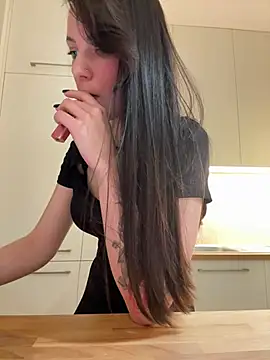 kamilaiv - KamilaIv's free webcam - UK Sex Cams