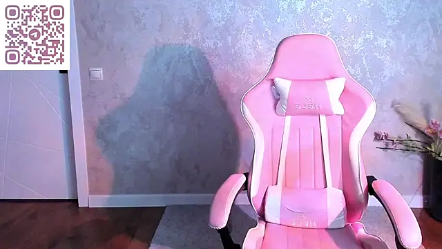 luna_c0ra webcam