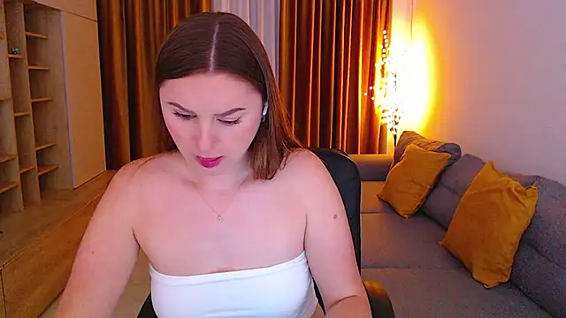 mia_bloomy webcam