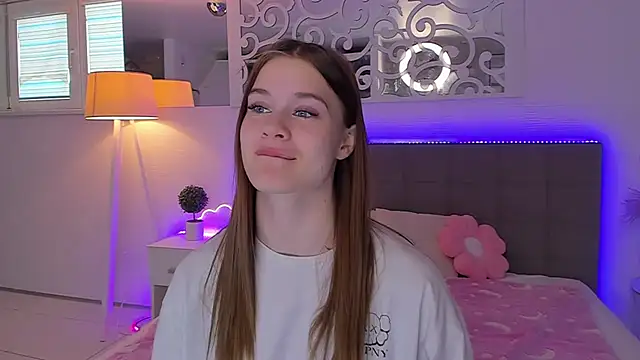 LuisaClover webcam