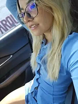 Pretty_roxxyy webcam