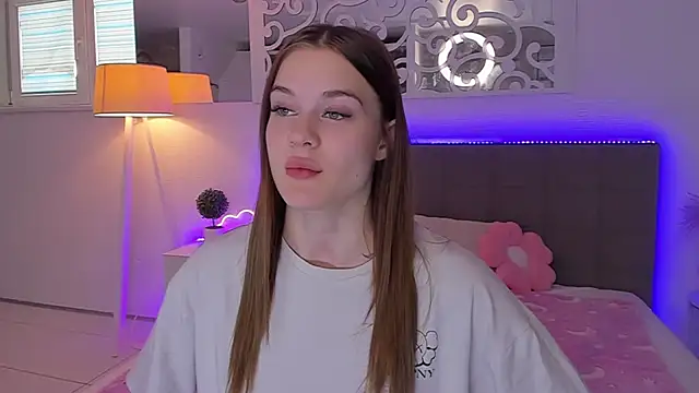 luisaclover (Ask my age) - Luisa happy❤