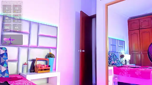LovelyNickii webcam