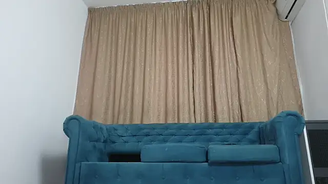 BLOND_GOD webcam