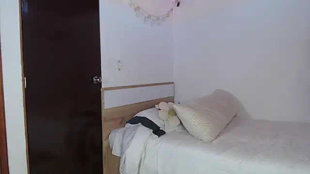 lorem_adams webcam