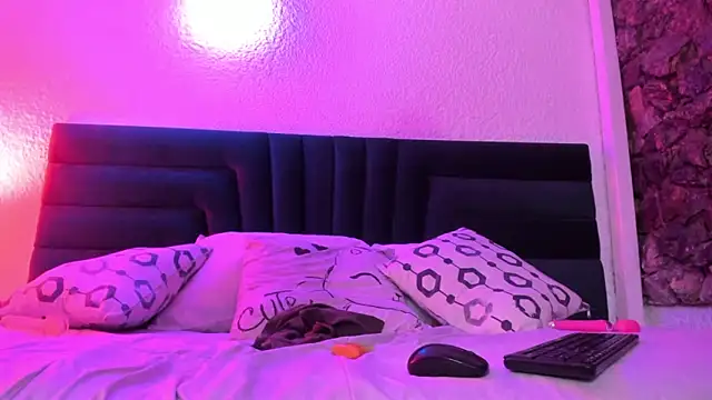 Dahliablack webcam