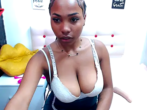 whitneynaugthyxxxx webcam