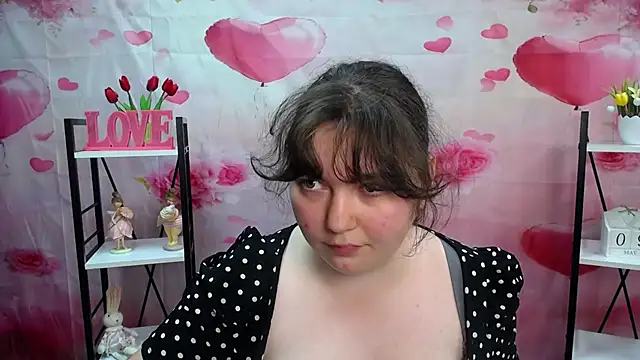 NeonilaLisova webcam