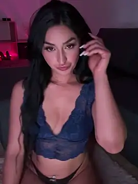 Webcam Model (Mia_spicyy)  is live.Free join now!