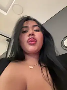 Sara__collins__ webcam