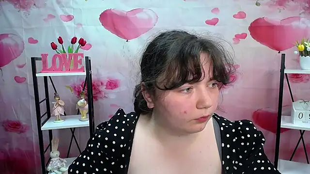 NeonilaLisova webcam