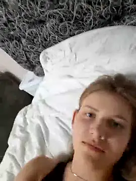 mooniekiss webcam