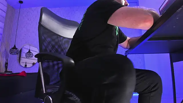jhon_bear03 (M young) - worship your king until he cum