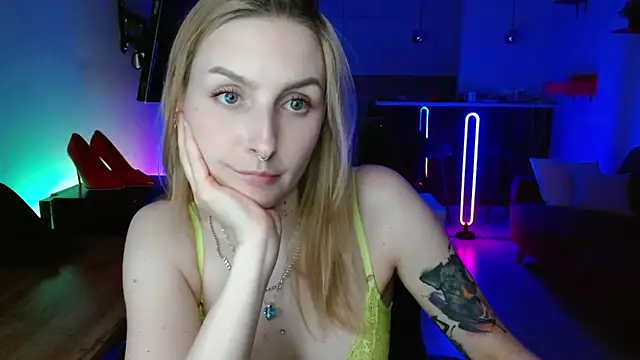 illusorycat live sex cam