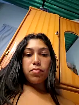 Webcam Model (Putaalexa)  is live.Free join now!