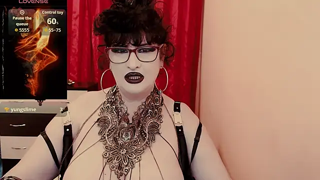QuuenOfSin webcam