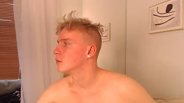 AlexxSweet webcam
