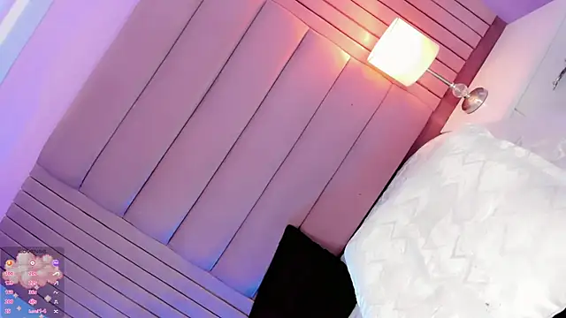 Camille_deluxe webcam