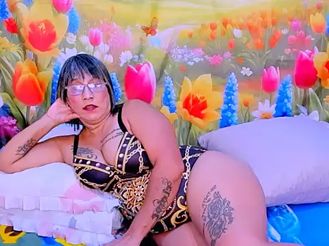 indianroxy webcam