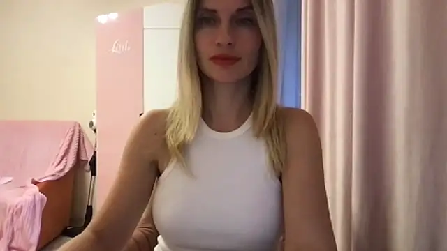 karelliastar - KarelliaStar's free webcam - UK Sex Cams