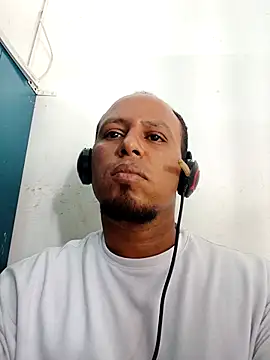 MorenazoXL webcam
