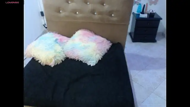 adara_cute_69 webcam