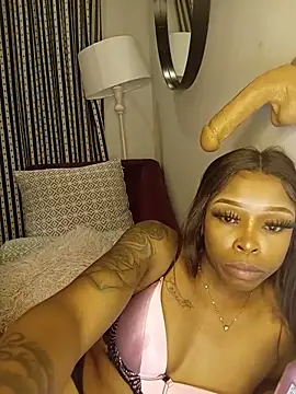 Webcam Model (The-Real-Diva)  is live.Free join now!