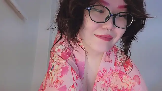 tsunade_chan webcam