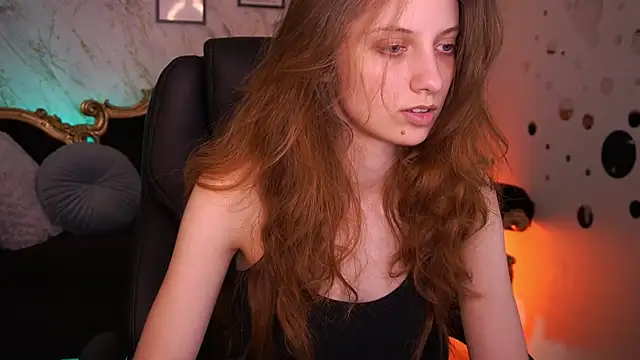 cuteefoxy - CuteeFoxy's free webcam - UK Sex Cams