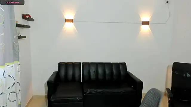 samxx_muscle - Samxx_muscle's free webcam - UK Sex Cams