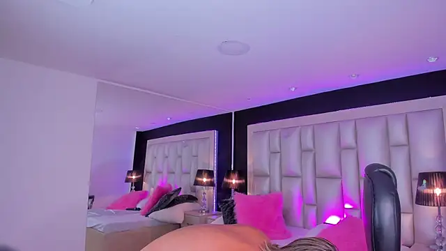 LuisaJonnes_ webcam