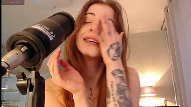 Lola_dinky webcam
